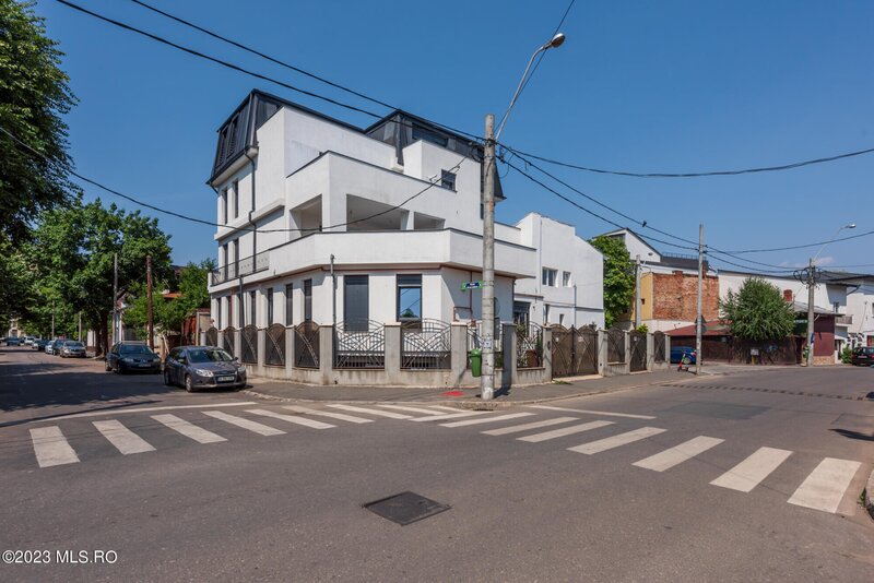 Piata Victoriei, inchiriere cladire noua 680 mp util,