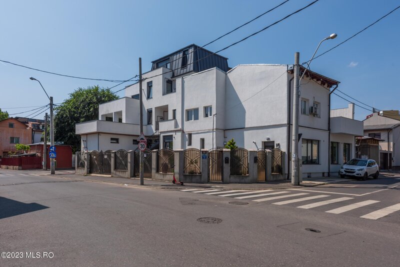 Piata Victoriei, inchiriere cladire noua 680 mp util,