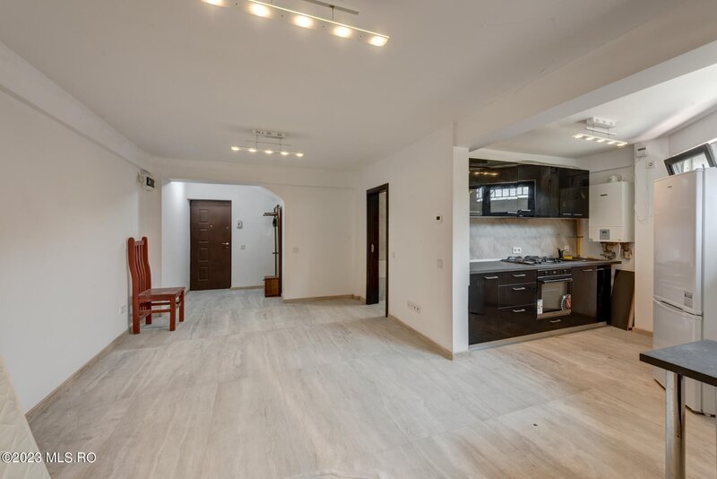 Piata Victoriei, inchiriere cladire noua 680 mp util,