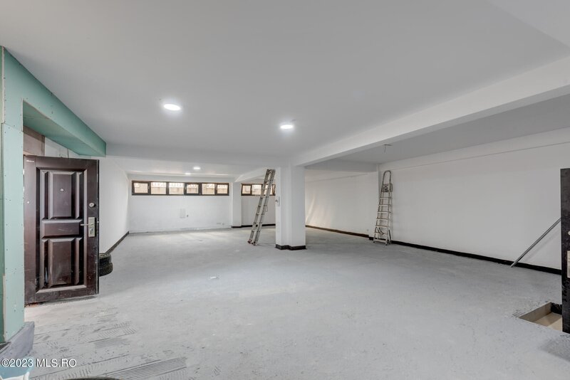 Piata Victoriei, inchiriere cladire noua 680 mp util,